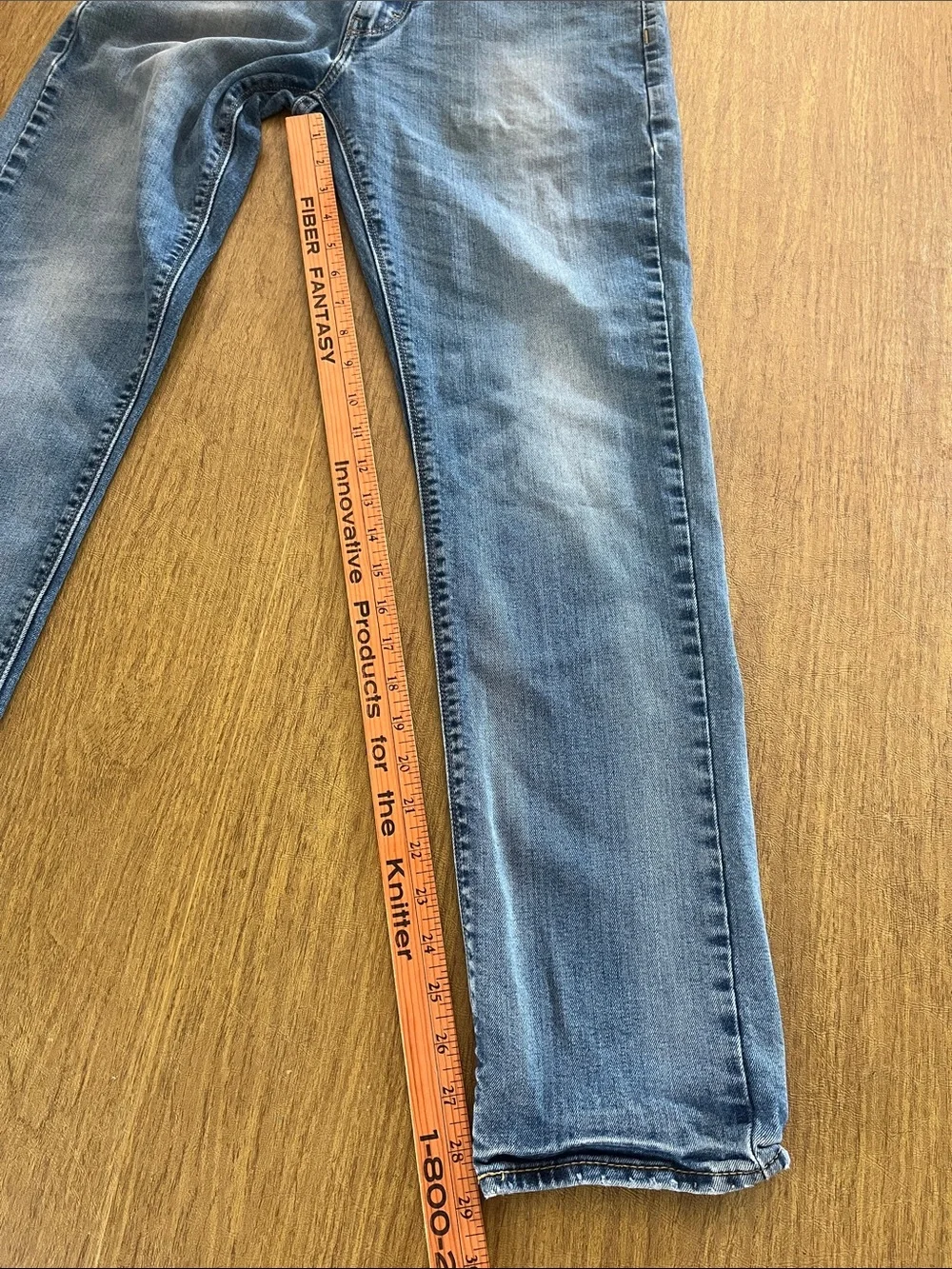 Men’s Levi's Denizen 208 Light Blue Wash  Jeans, Regular Taper Fit, 5 Pocket